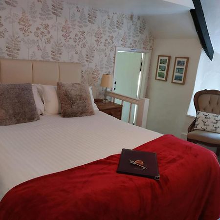 Tudor Cottage Bossington Luaran gambar